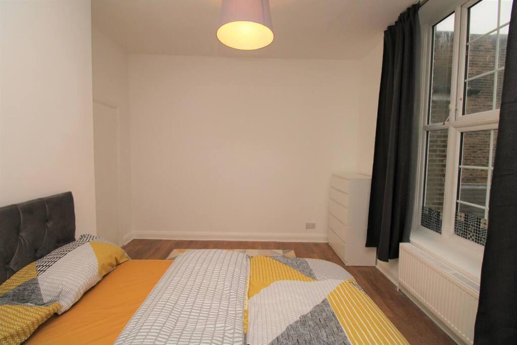Ideal 2 Bed Flat Close To City Lägenhet London Exteriör bild