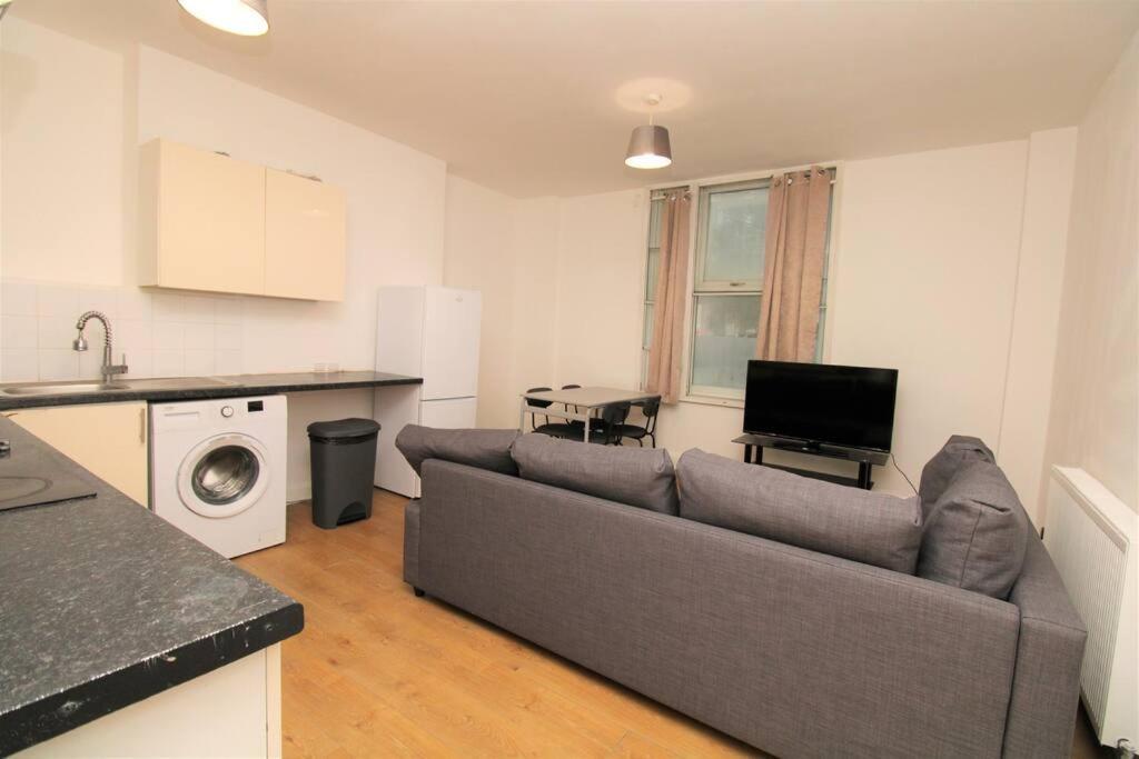 Ideal 2 Bed Flat Close To City Lägenhet London Exteriör bild