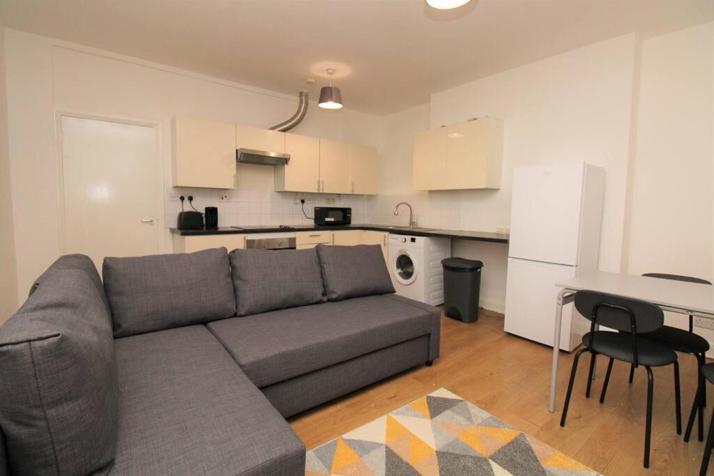 Ideal 2 Bed Flat Close To City Lägenhet London Exteriör bild